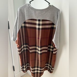 NWOT Oversized checkered Burberry Tshirt. Size L. Never worn.